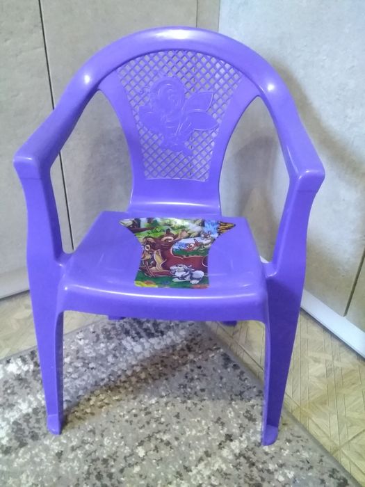 Продам дитячий стiльчик