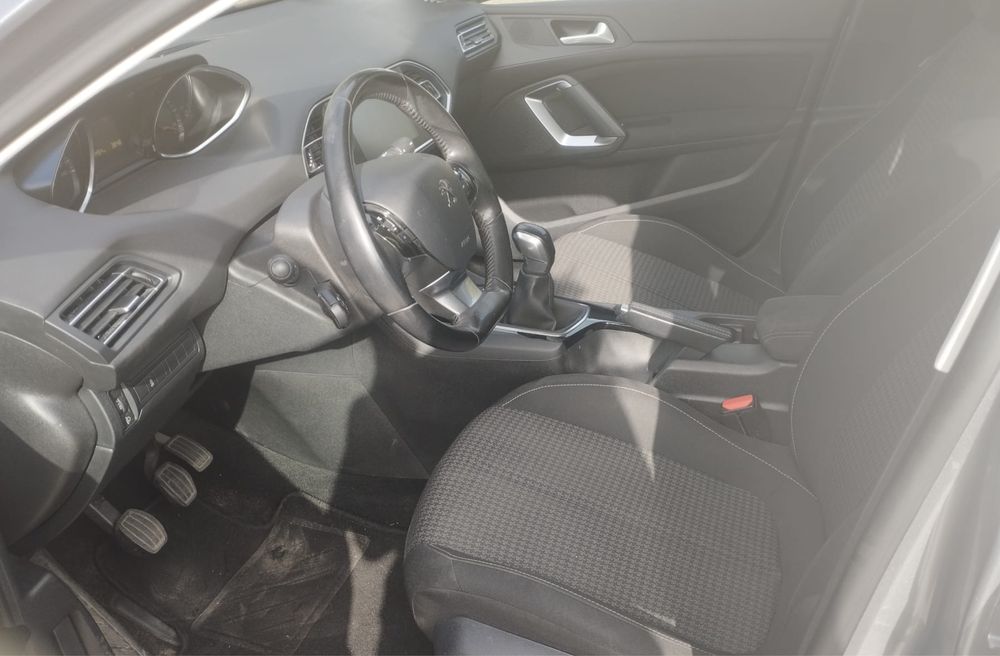 Peugeot 308 1.5 Blue-HDI Style