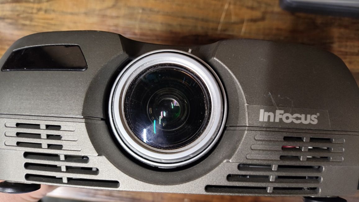 Projektor Infocus LP290