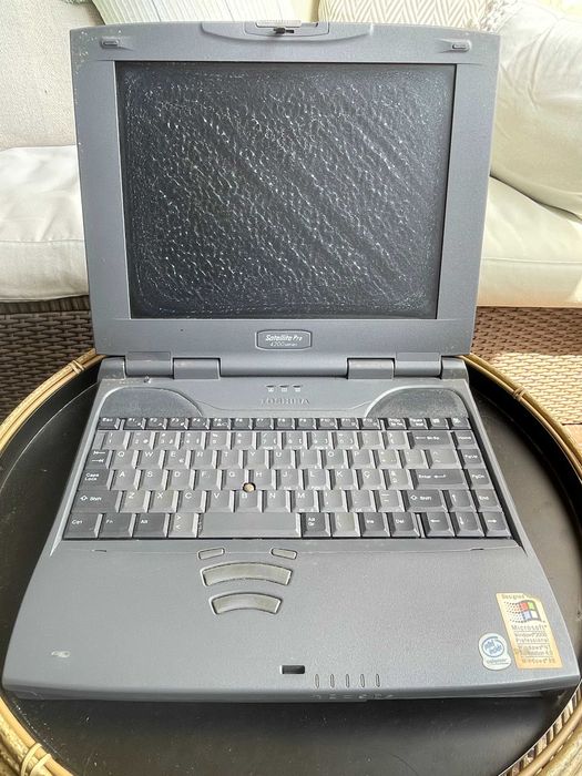 PORTÁTIL VINTAGE TOSHIBA Satelite Pro 4200 - Win98 LAPTOP Peças/Decor.