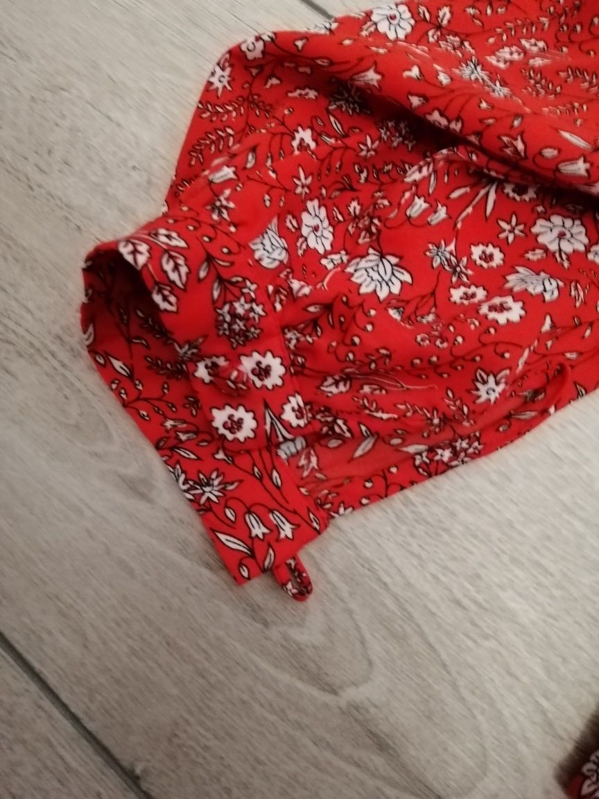 Женская блузка красная