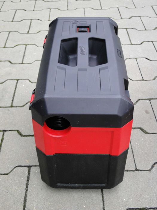 Odkurzacz aku akumulatorowy MILWAUKEE M18VC-2 18V sucho mokro jak Nowy