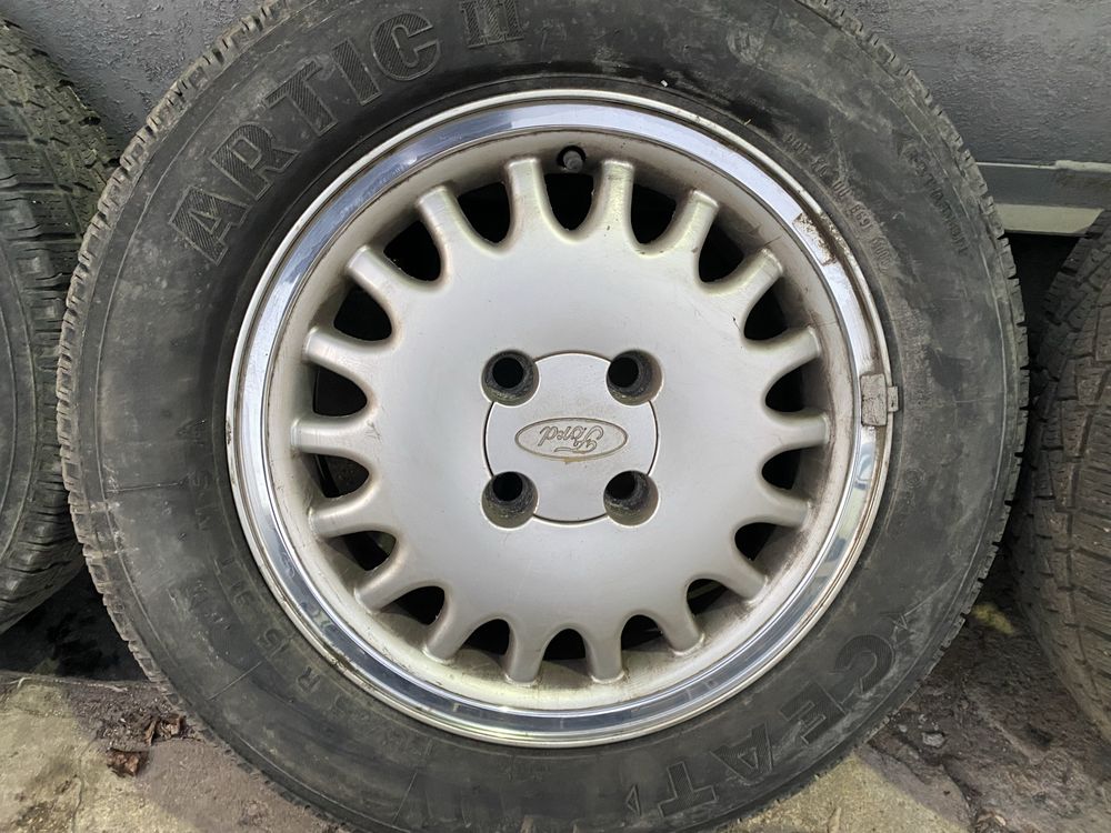 Felgi 15 4x108 Ford Scorpio Polerowany rant