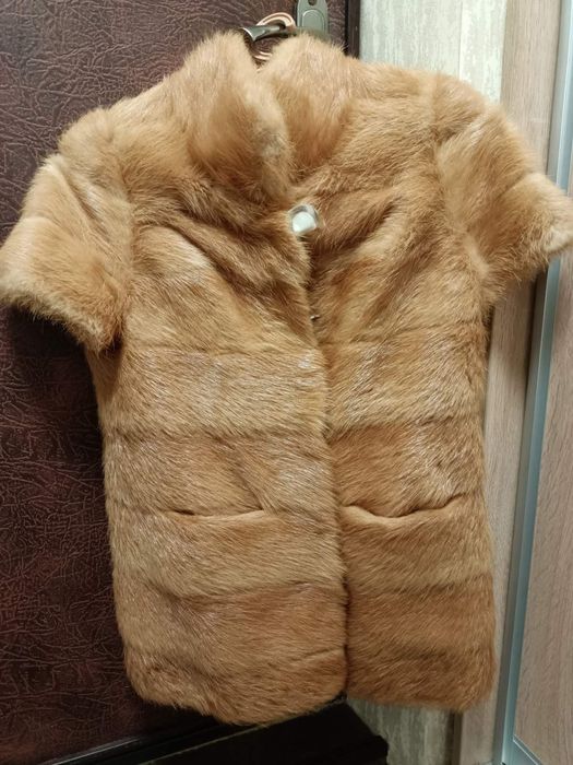 Меховая жилетка 46 р Нутрия
