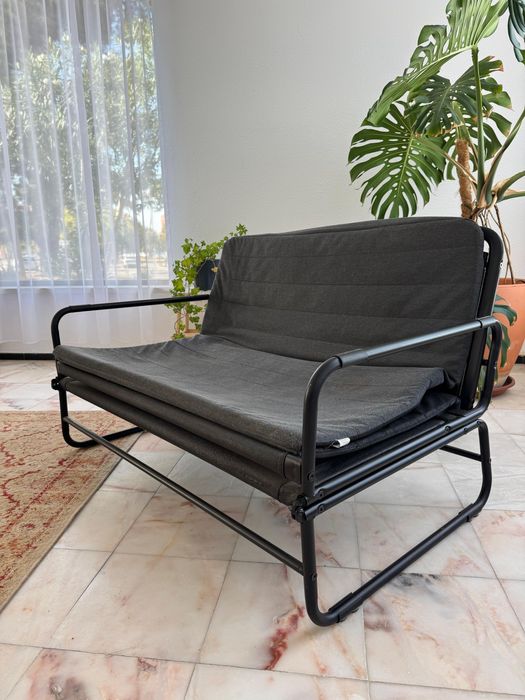 Sofá cama ikea.
