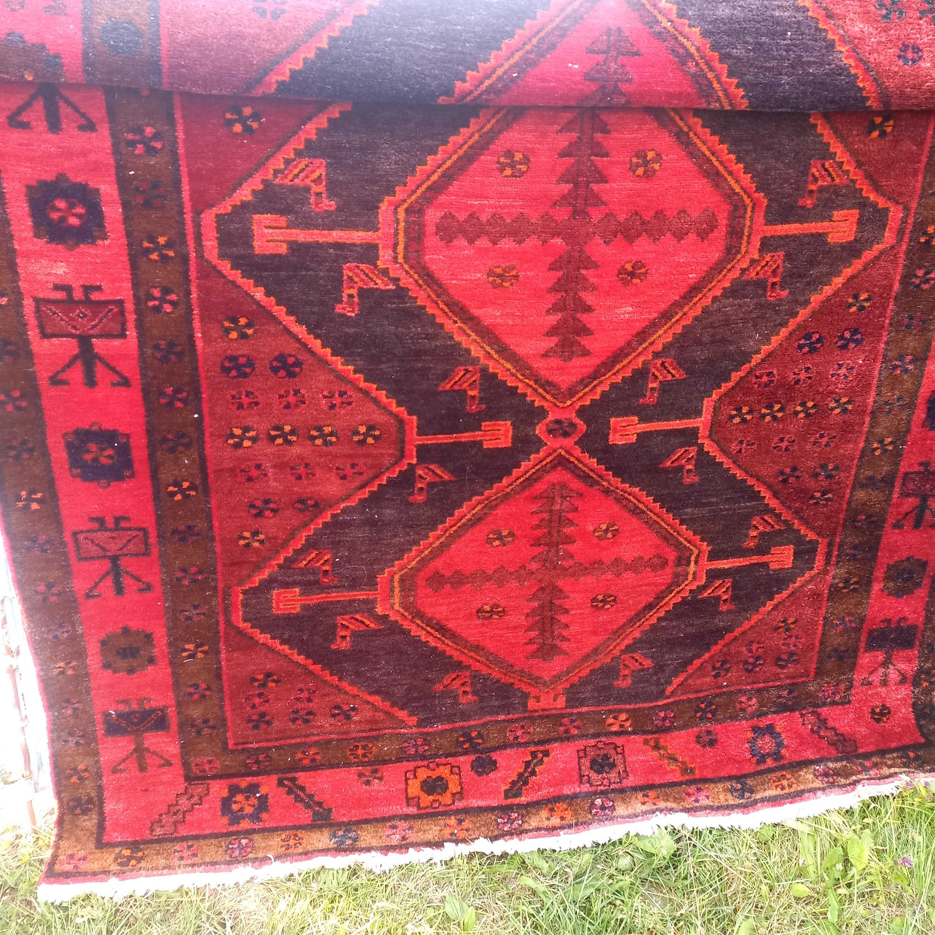 Hamadan   176cm x 368 cm