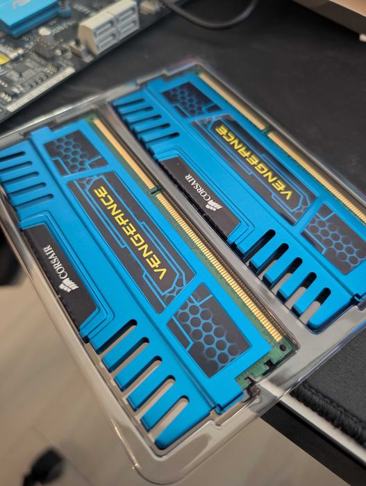 Corsair Vengeance DDR3 16GB (4x4gb) Stan kolekcjonerski