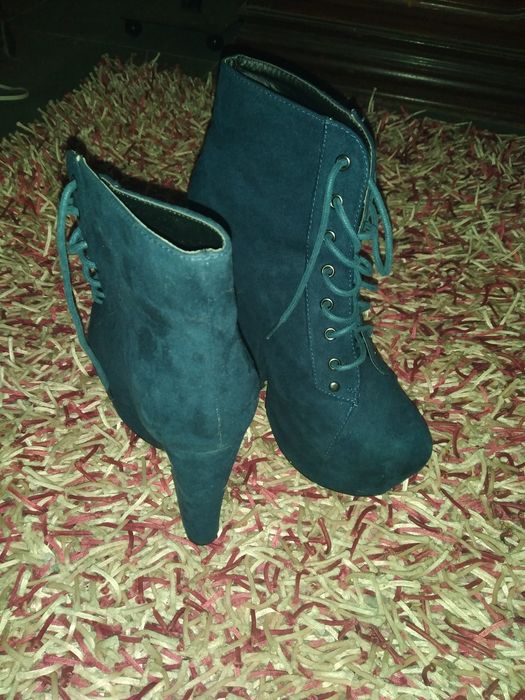 Bota de Salto Alto - Veludo azul escuro