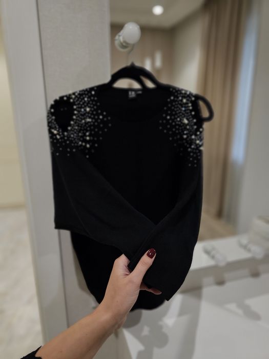 ‼️Sandro біла тепла кофта з декольте вовна 37%