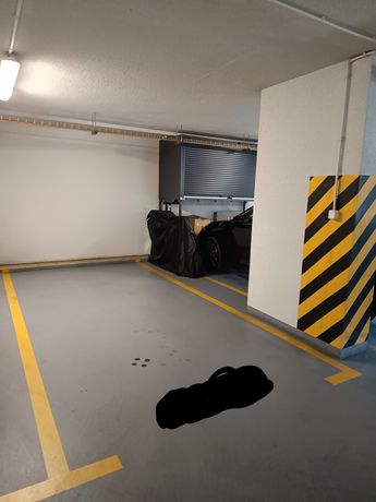 Sprzedam miejsce postojowe w garażu na Tarchominie  w super cenie.