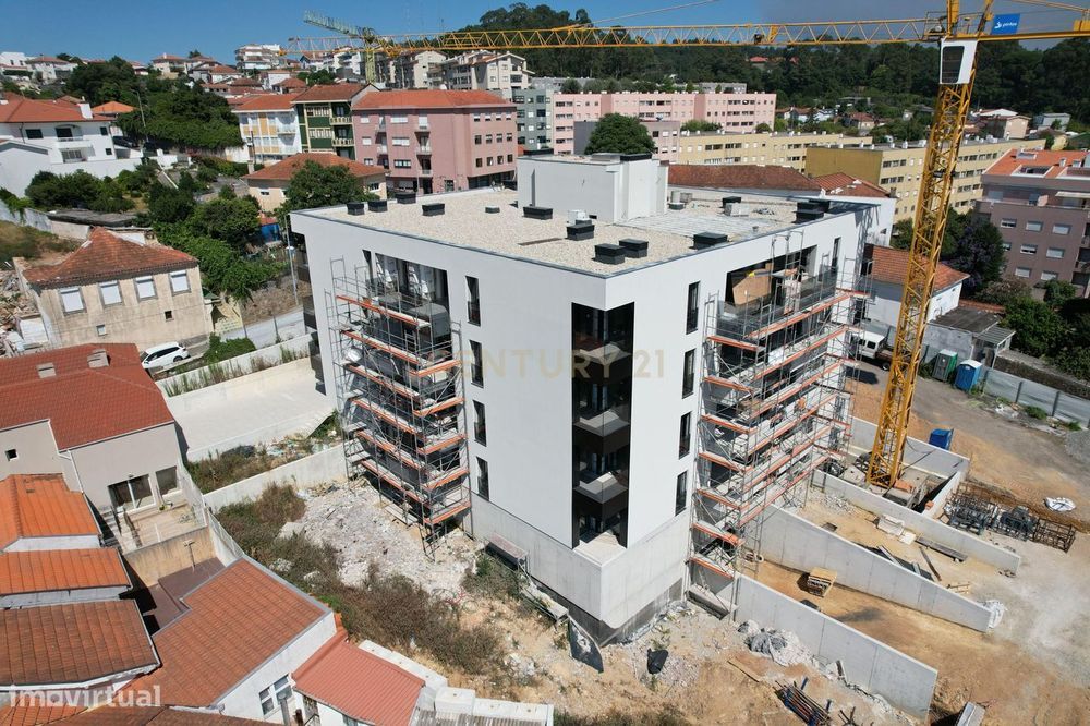 Apartamento T2   - A 700m Metro -Hospital S.Silva - Linha Amarela Metr