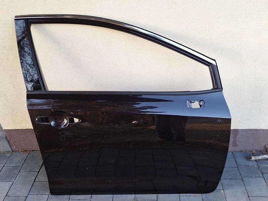 Toyota Corolla  E21 drzwi prawy przód 2023