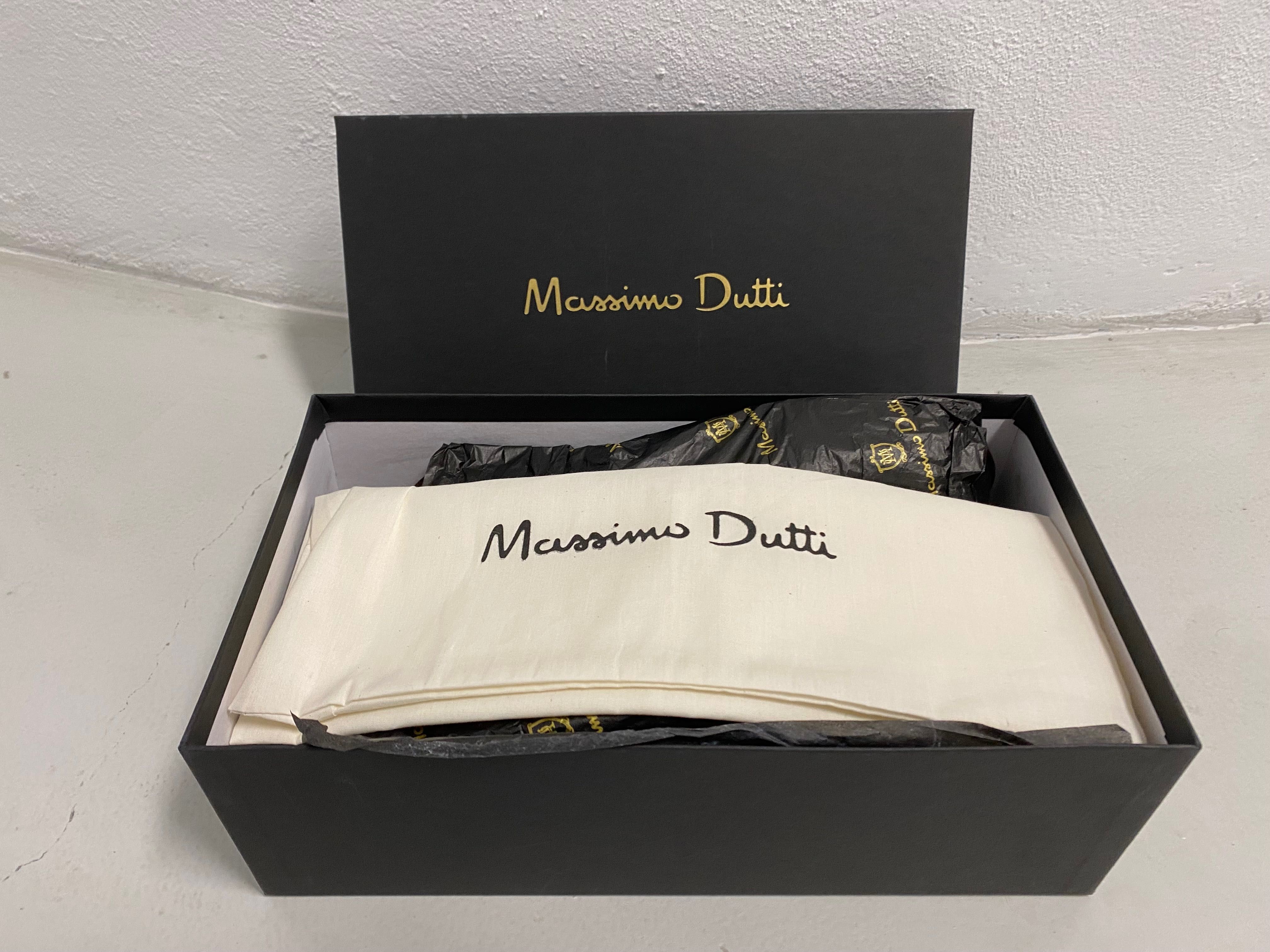 Botins NOVOS de cordão Massimo Dutti tamanho 40