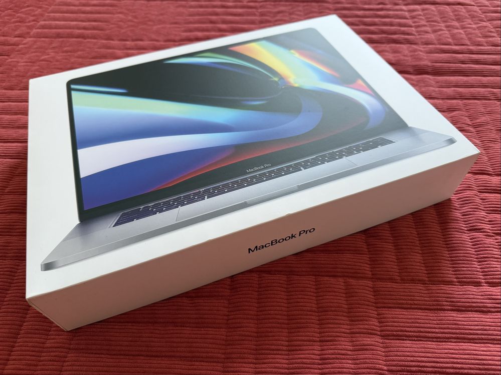MacBook Pro 15” (2017) – i7 / 16GB RAM / 256GB SSD