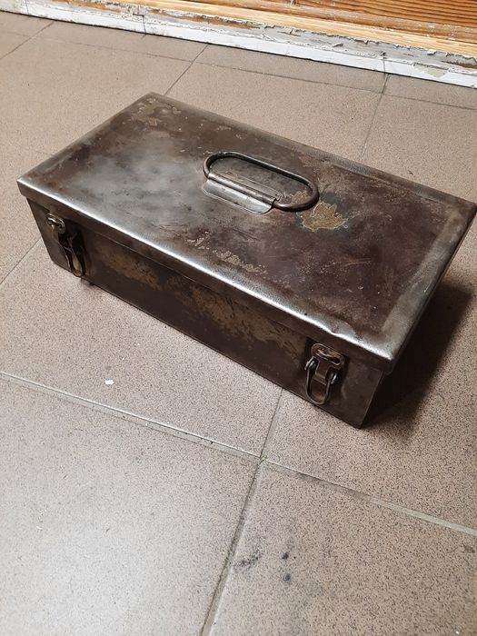Stara skrzynka narzędziowa