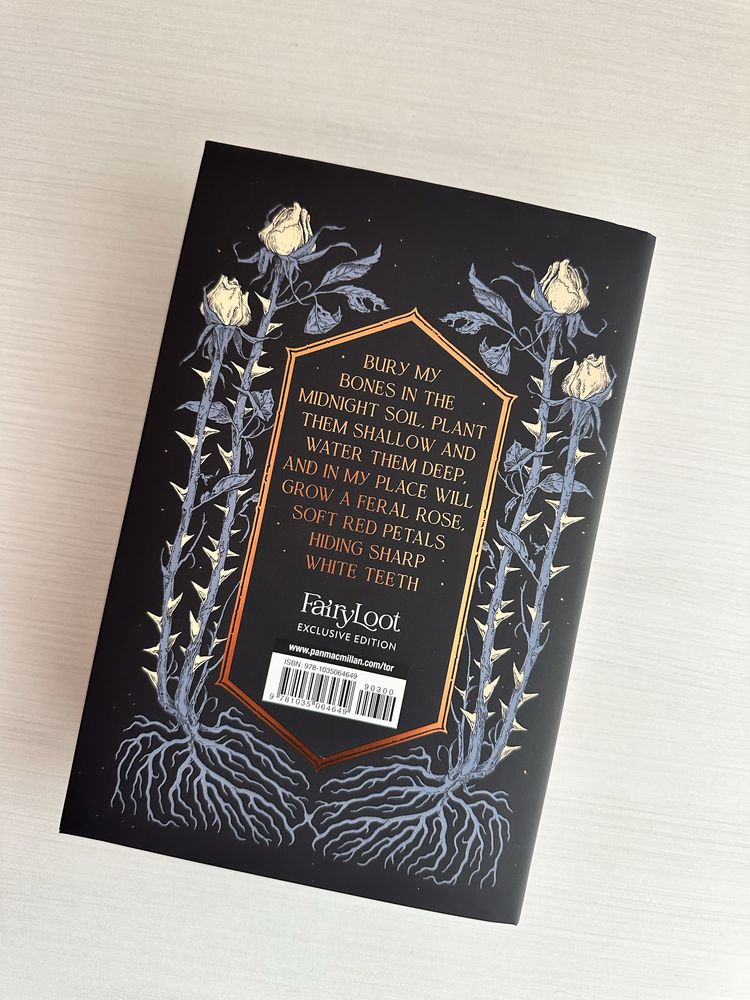 Bury our bones in the soil, V.Schwab Fairyloot