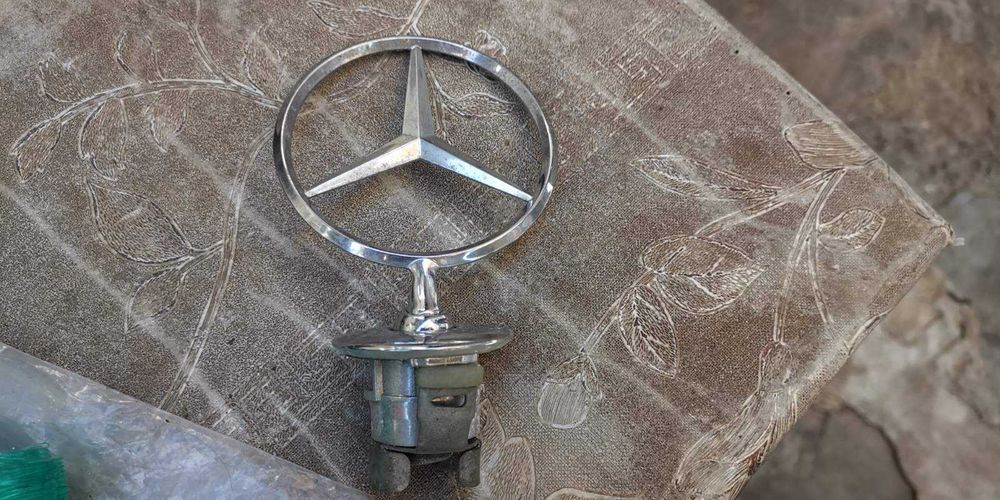 Значок для Mercedes хромированная нержавейка оригинал
