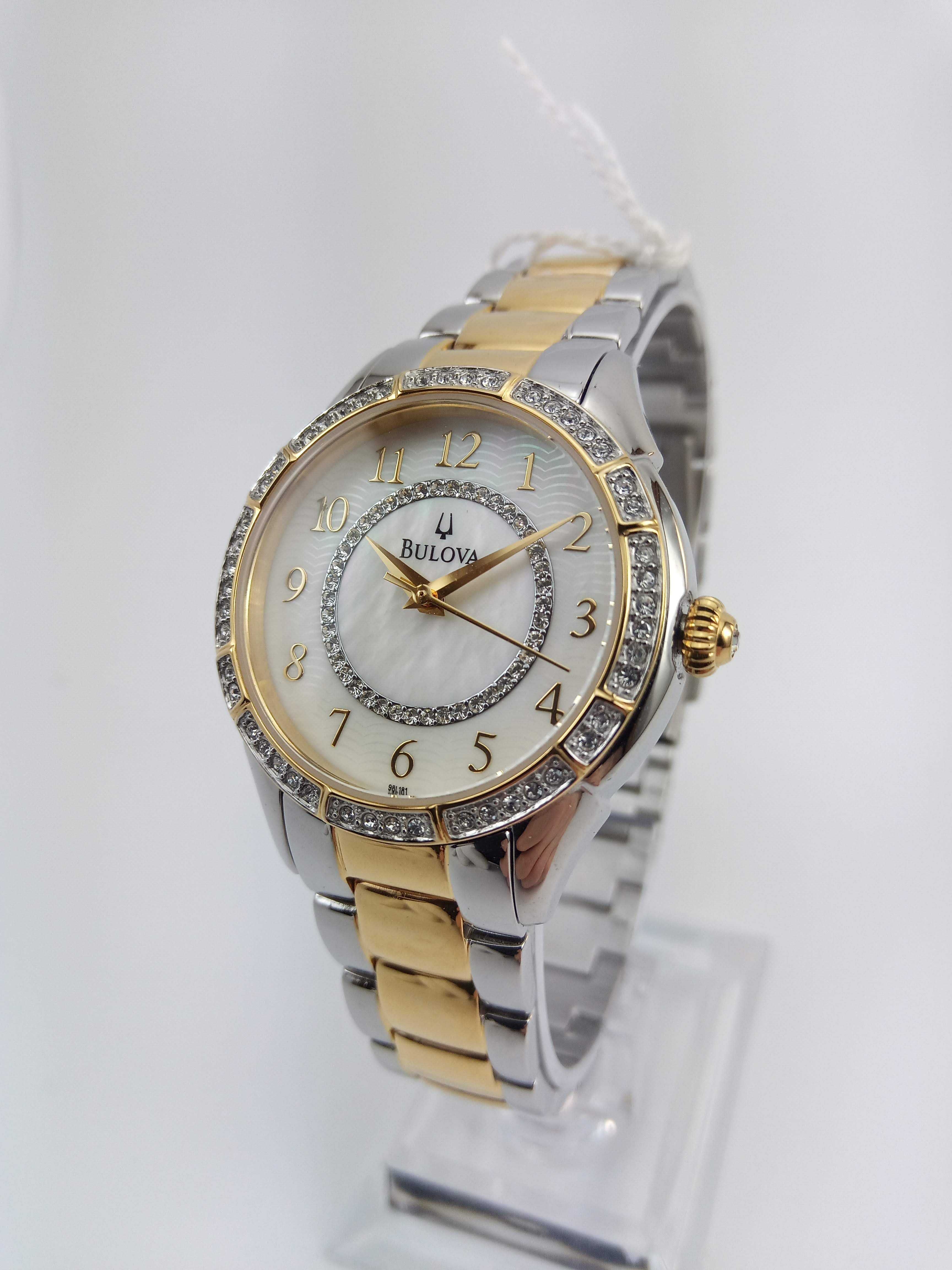 Женские часы Swarovski Bulova 98L181 с перламутровым циферблатом