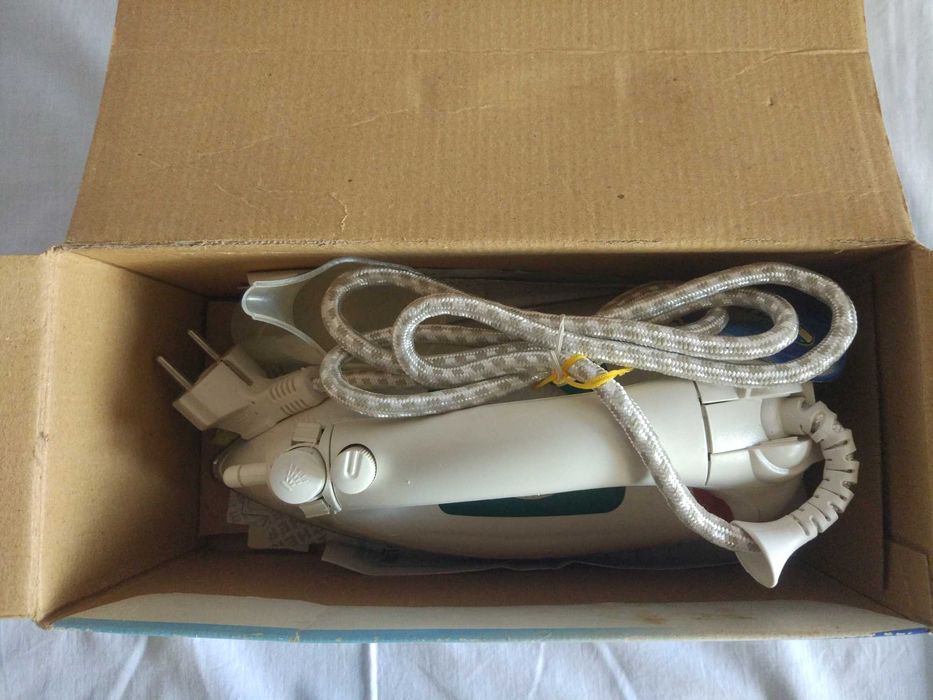 Новый ! Утюг паровой EUROTEC, EU-5555