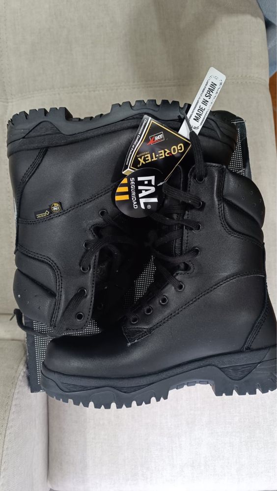 Botas ignifuga marca FAL goretex, resistentes a altas temperaturas