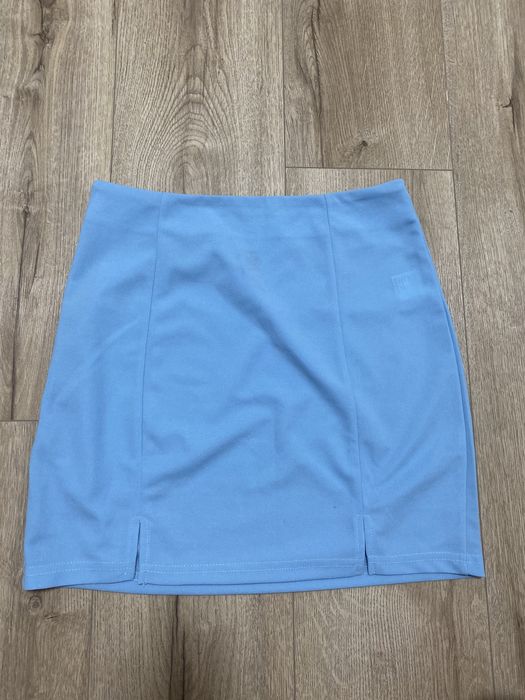 Гарний костюм: вкорочений піджак і юбка Shein