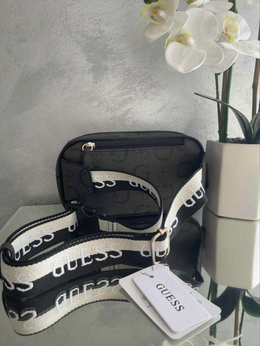 Nowa nerka crossbody Guess