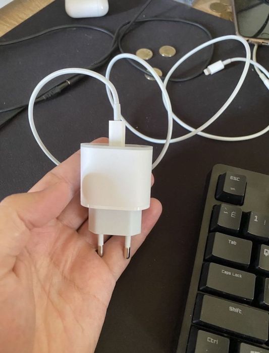 Швидка 20w зарядка оригінал оем
комплект на apple iphone fast charge