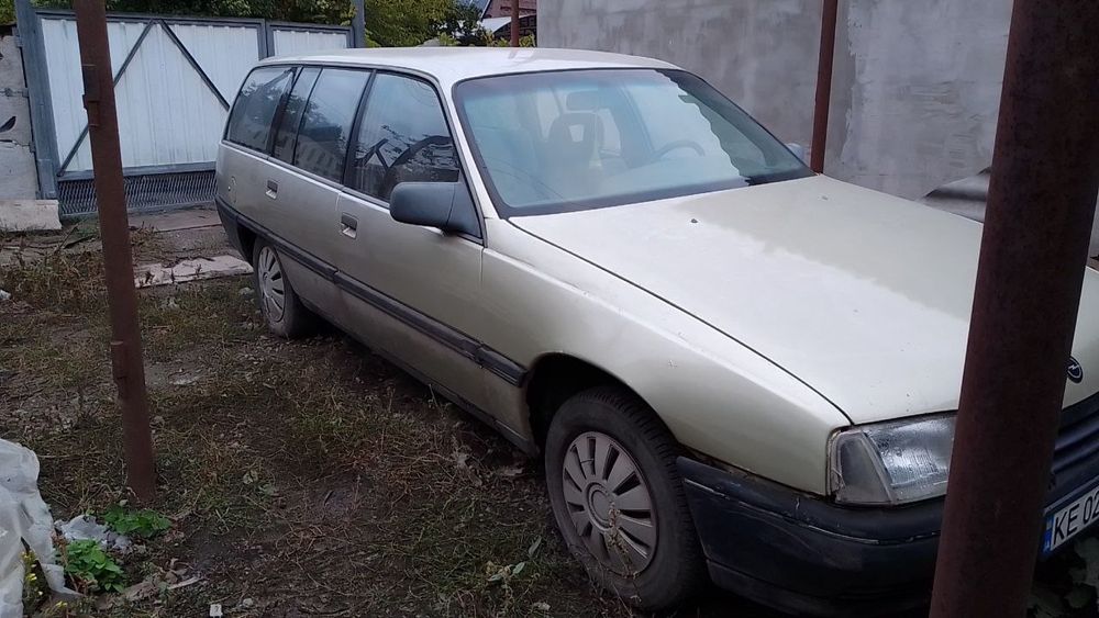 срочная продажа машины Opel omega A
