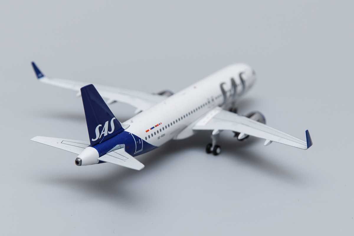 NOWY Samolot Airbus A320 neo SAS Scandinavian 1:200 metal JC Wings