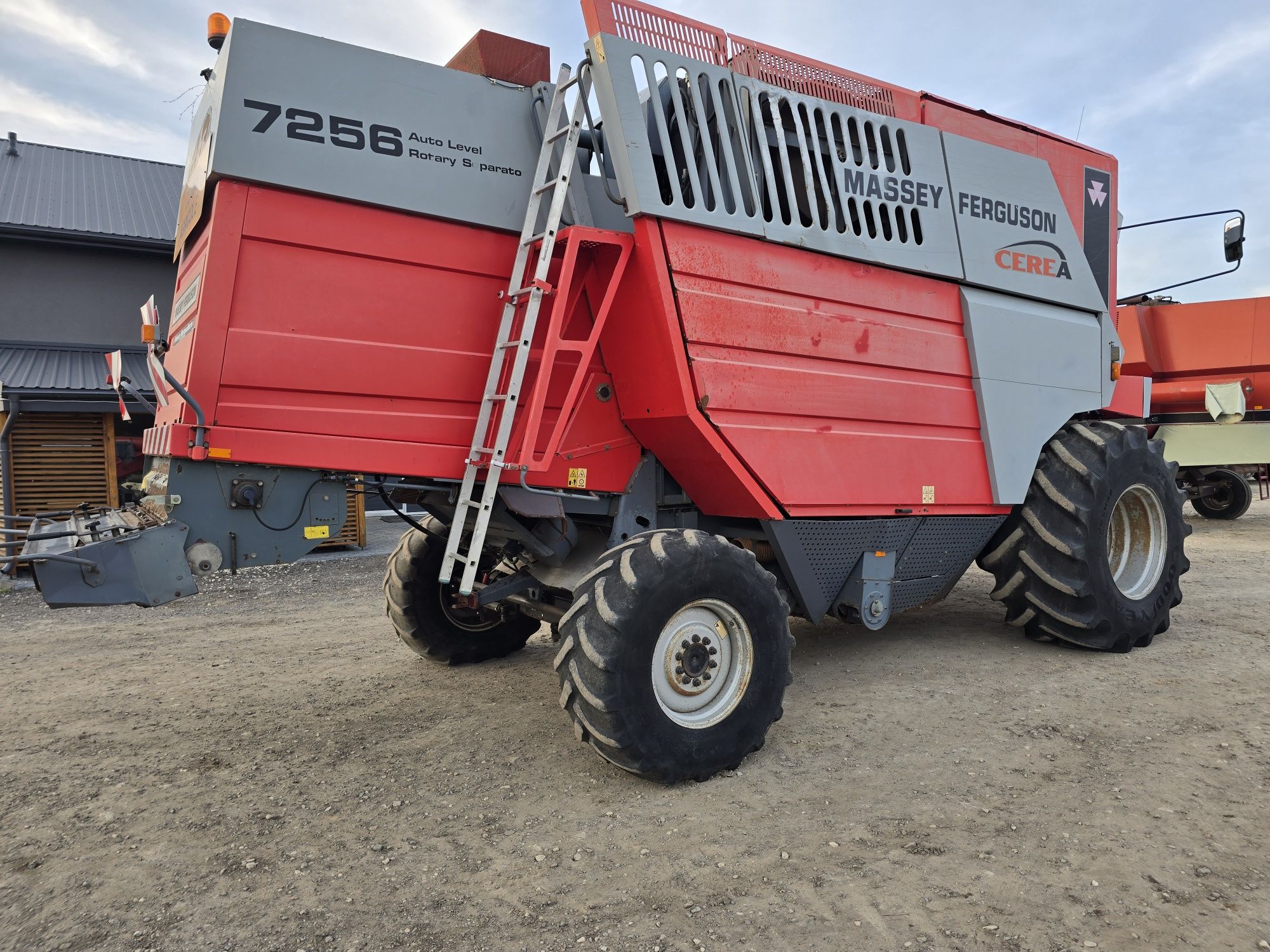Massey Ferguson 7256 04r. 4.95m Heder 2700h klima wózek sieczkarnia 36