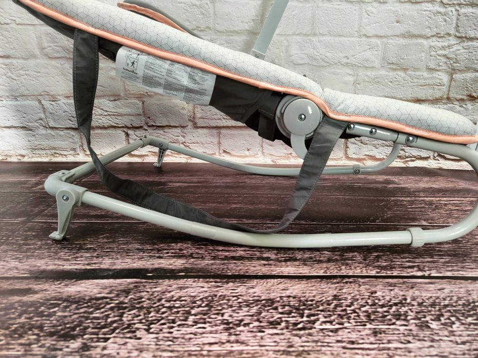 Leżaczek bujaczek Babymoov Babywippe szaro-morelowy