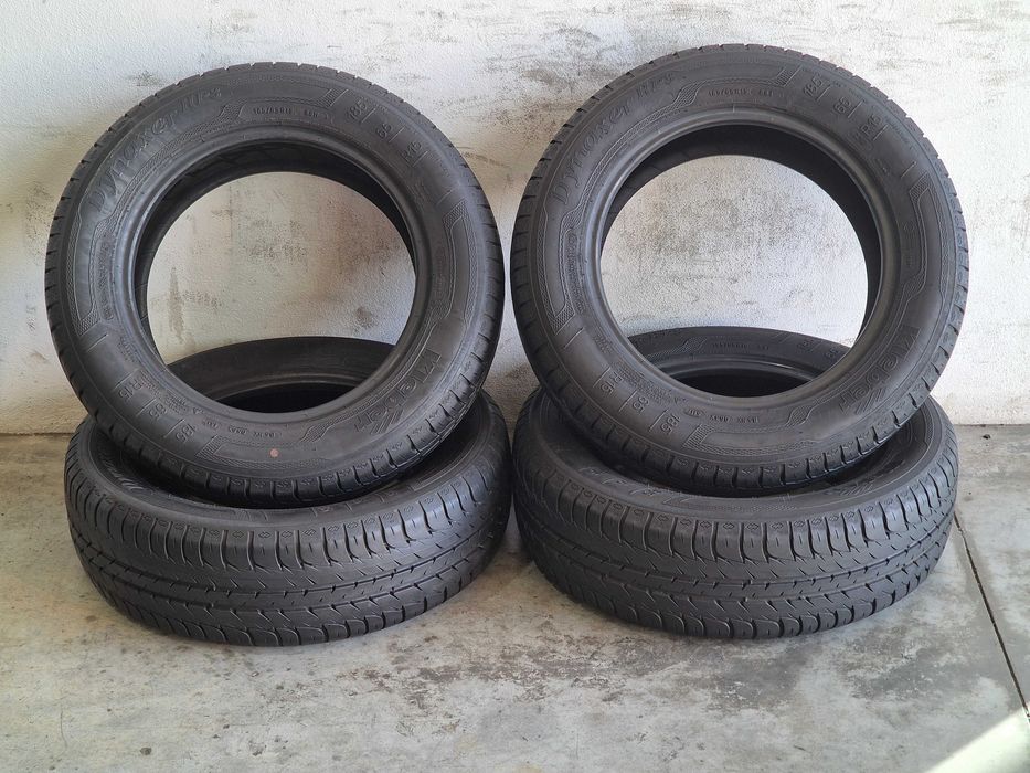 4 Pneus KLEBER 185/65R15 Semi Novos