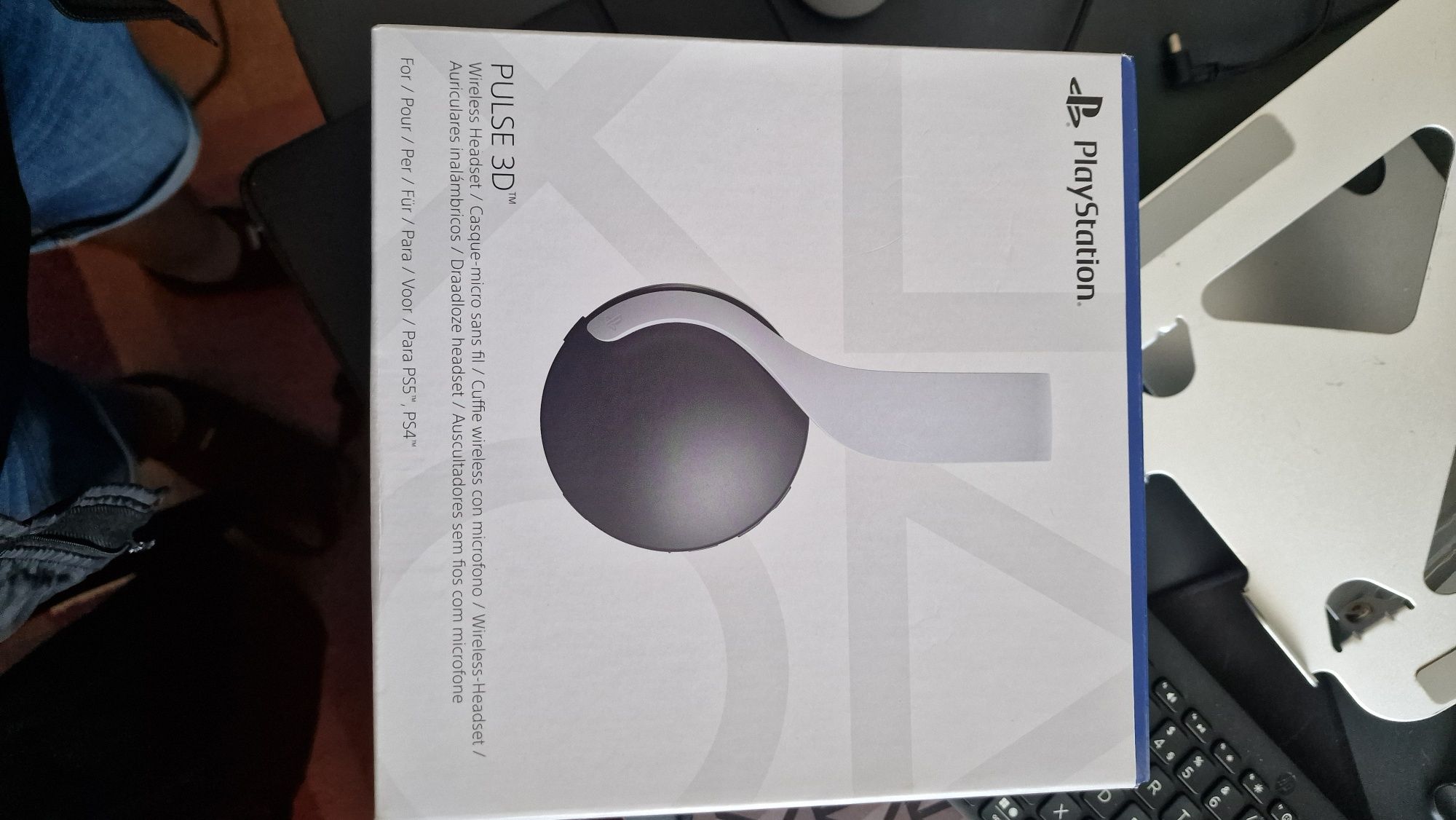 Playstation pulse 3D headphones