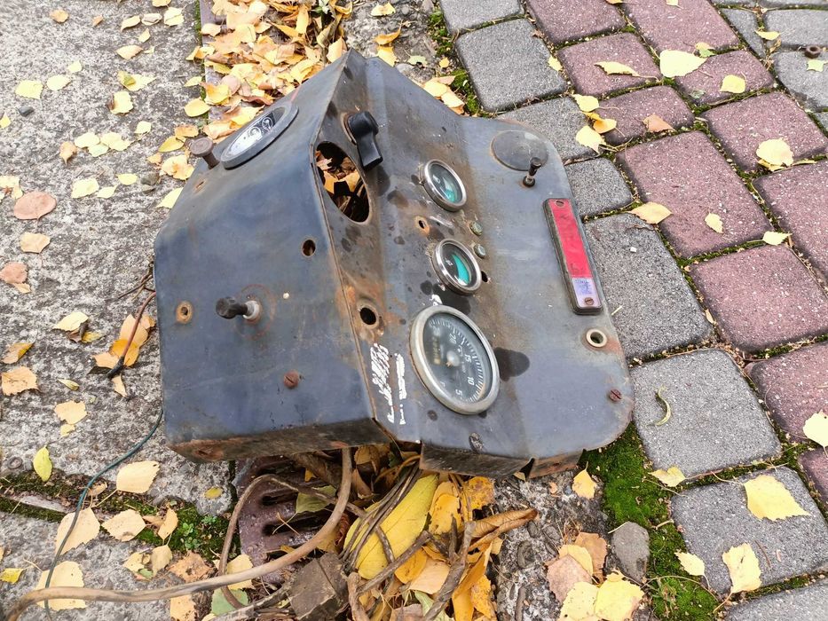 deska rozdzielcza pulpit mf massey ferguson ursus 235,2812,3512,255