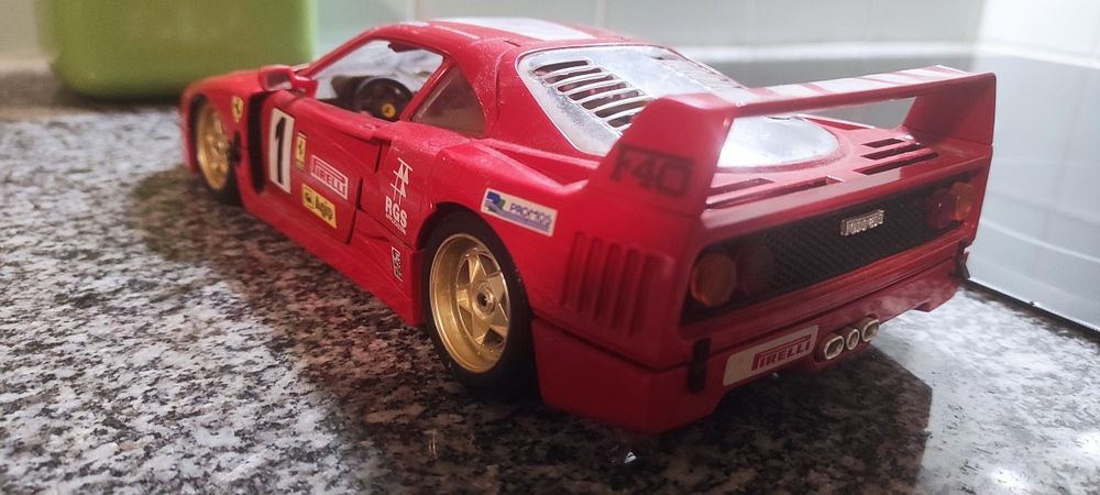 1/18 Ferrari F40 Evoluzione N1 Burago carro coleção miniatura