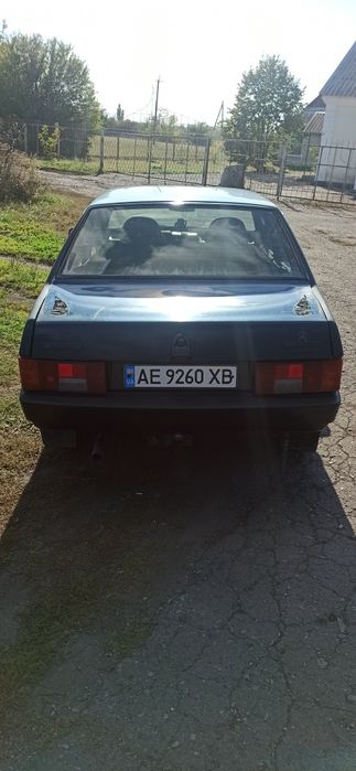 Продаю ваз 21099