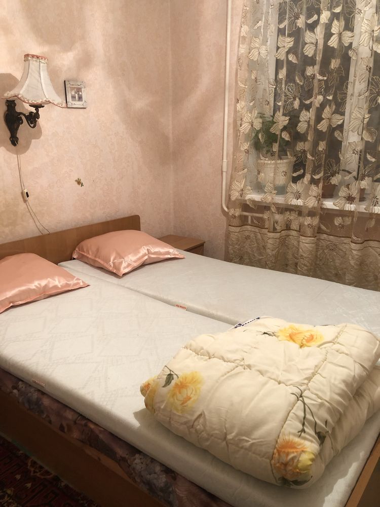 Здам в оренду  квартиру-житло по добово в місті Новомоскоськ