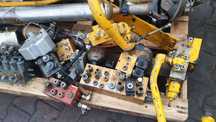 koparka jcb js 160 js130 z 2002r kruciec przewód regulator obrotnica