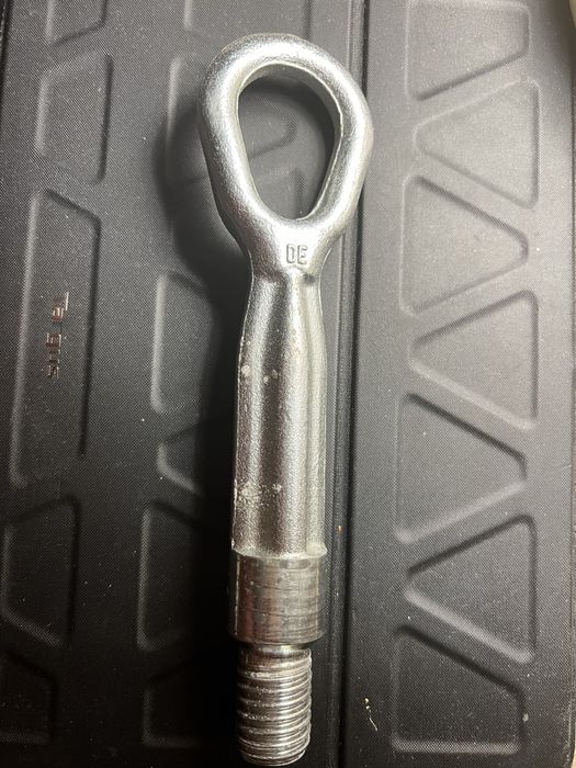 Крюк буксировочний BMW бмв f10 f20 f30