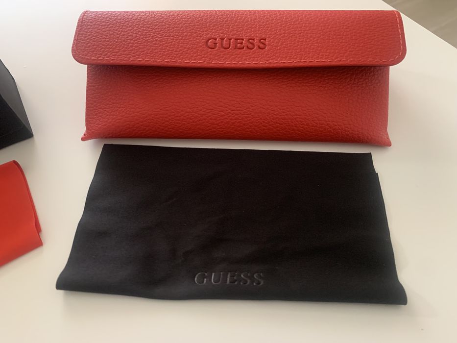 Capa de Oculos de Marca