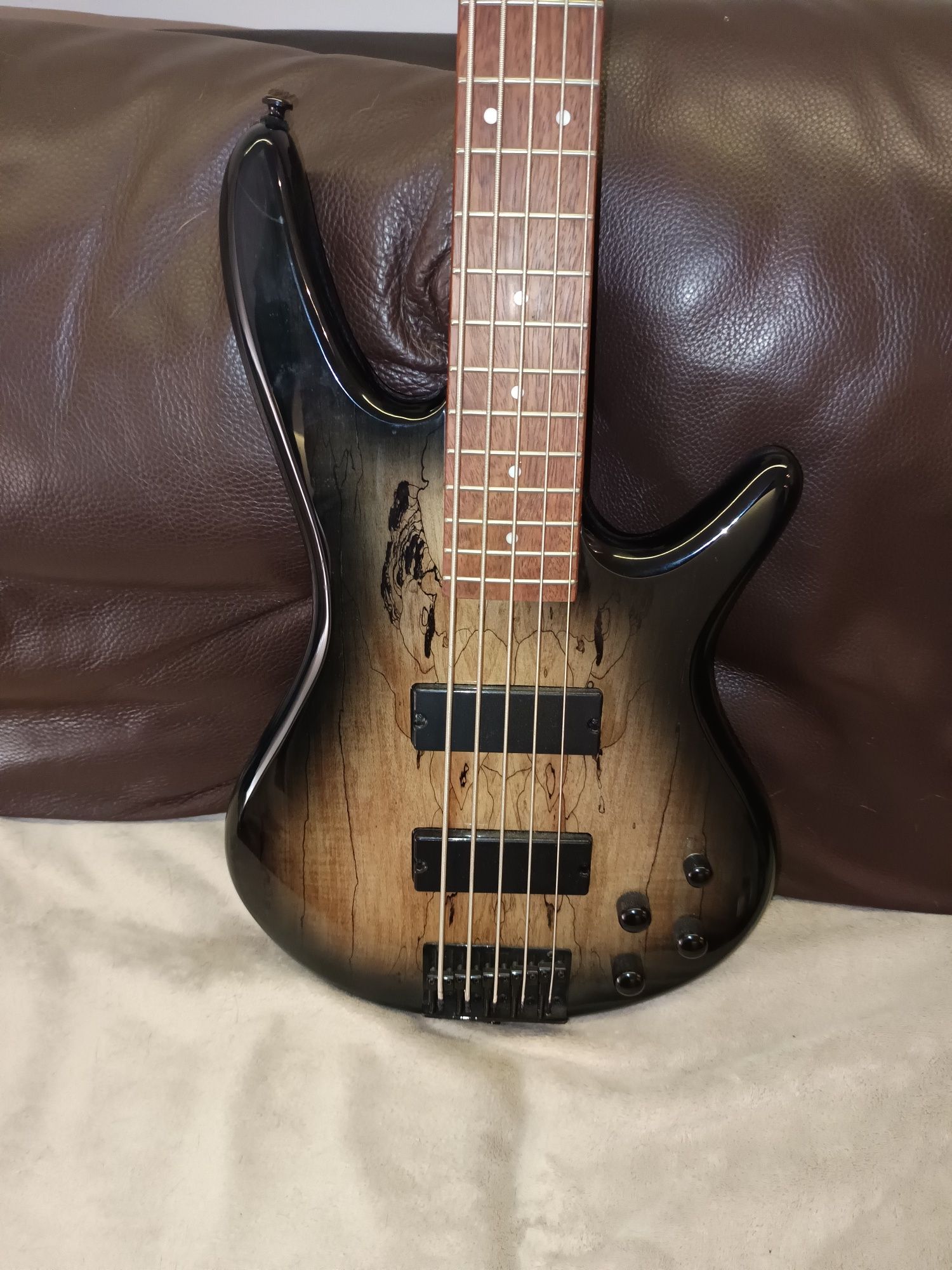 Baixo elétrico IBANEZ GSR205SM-NGT - 5 cordas