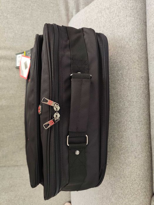 Torba na laptopa, dokumenty Enrico Benetti