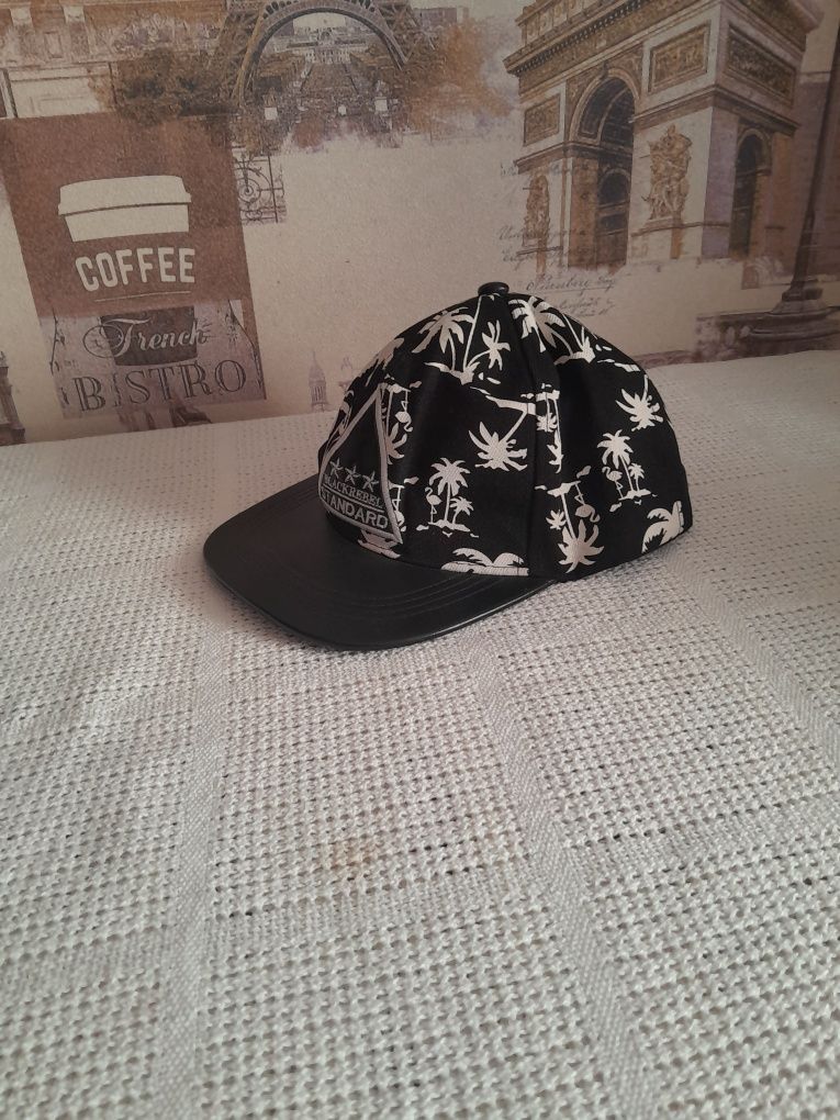 Брендовые кепки цена 490грн.