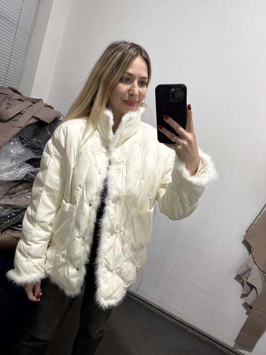 Пуховик весна з хутром , куртка весняна