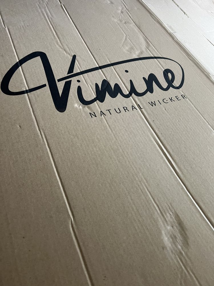 Derwniany nowy  stół Vimine