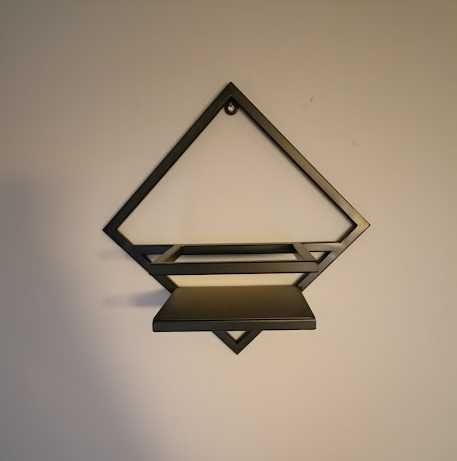 Kwietnik na ścianę z ramką ochronną