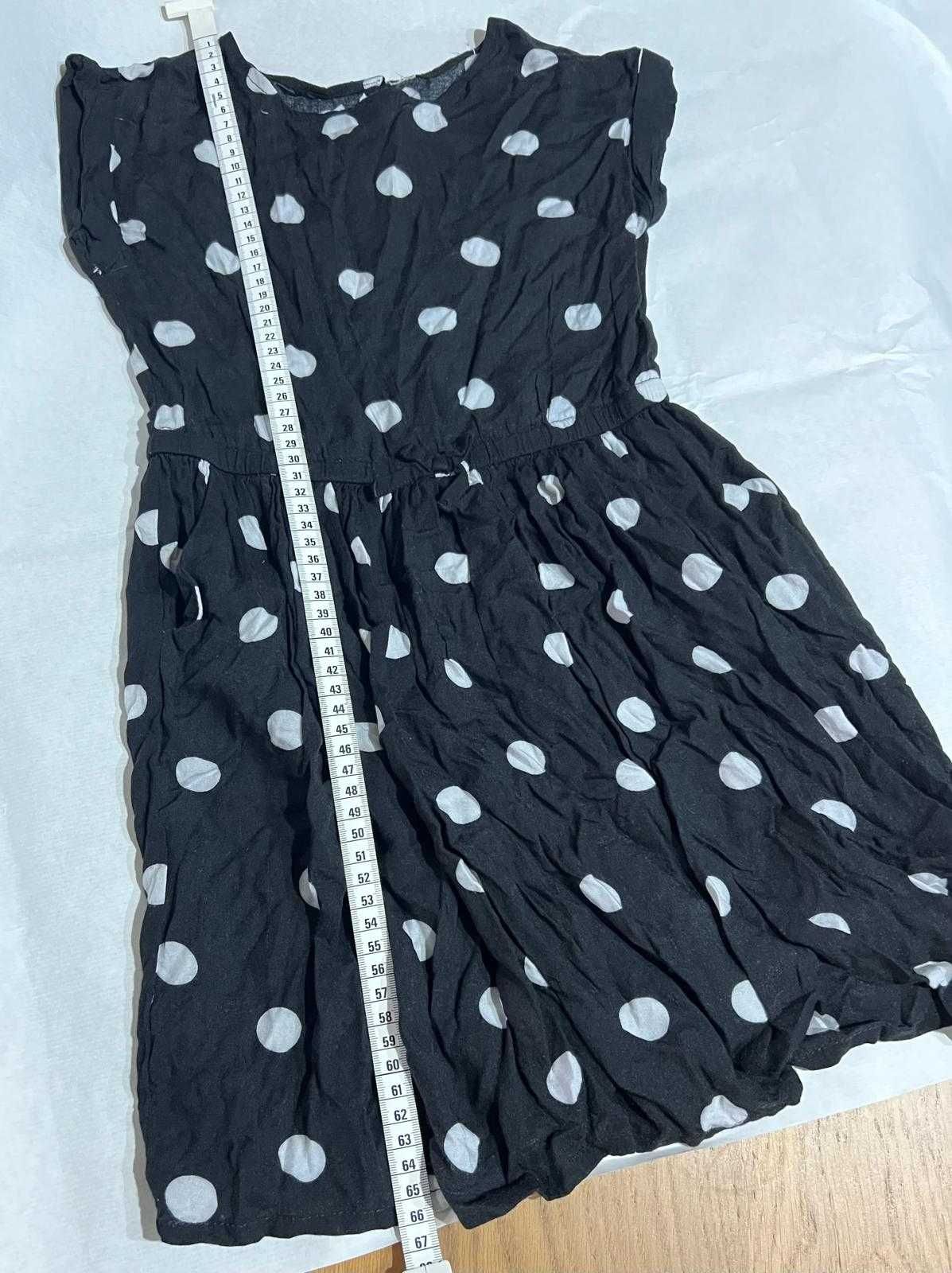 Vestido com bolinhas para menina