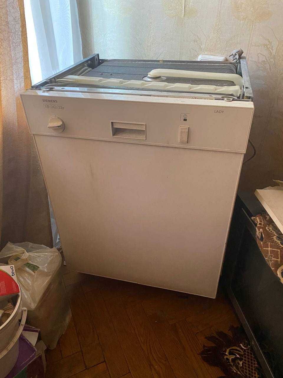 Посудомийна машина Siemens SN 33302/08