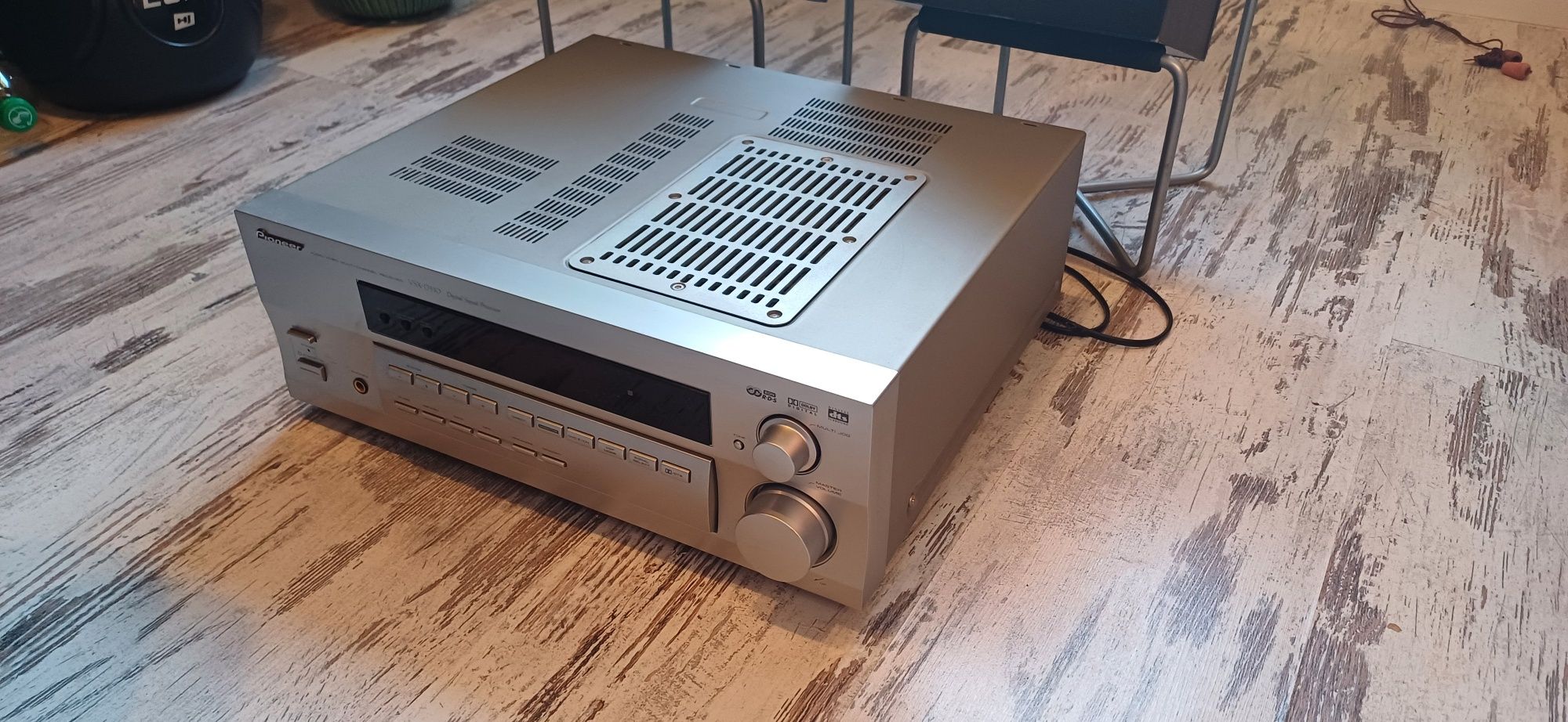 Pioneer VSX-D510 + pilot