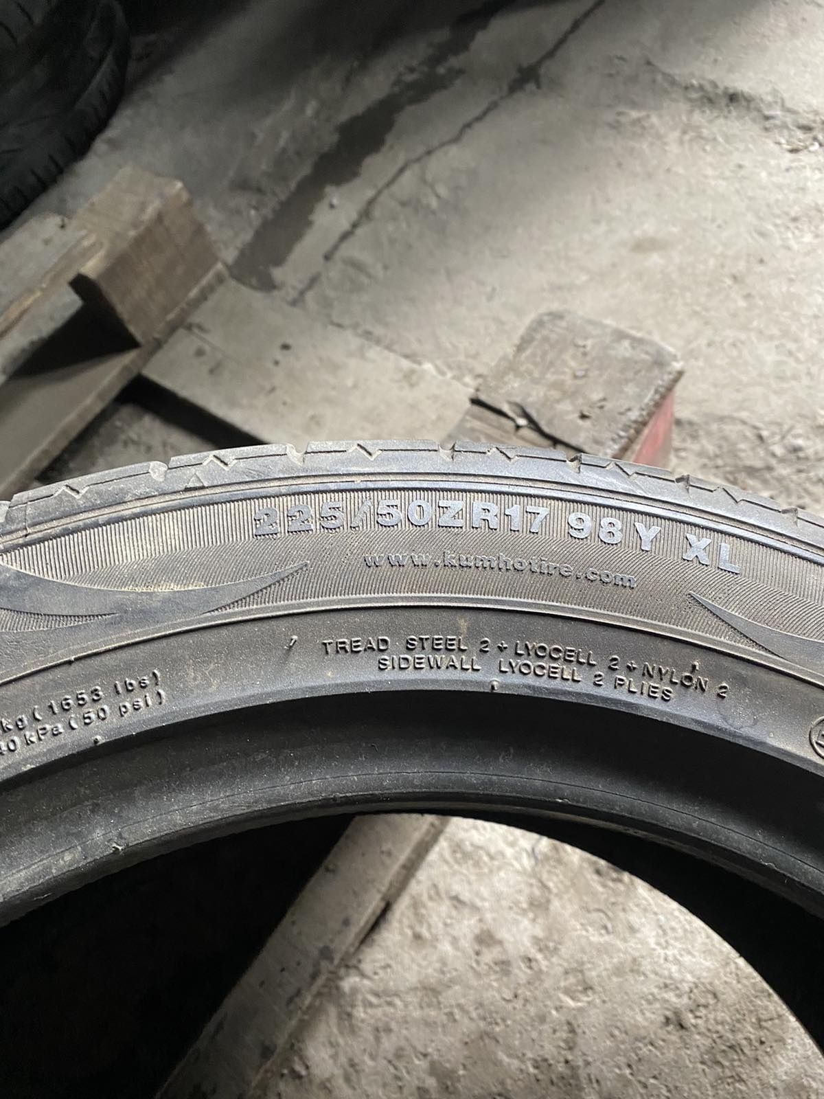 225.50.17 Kumho 2шт лето БУ склад шины резина из Европы 50 R17